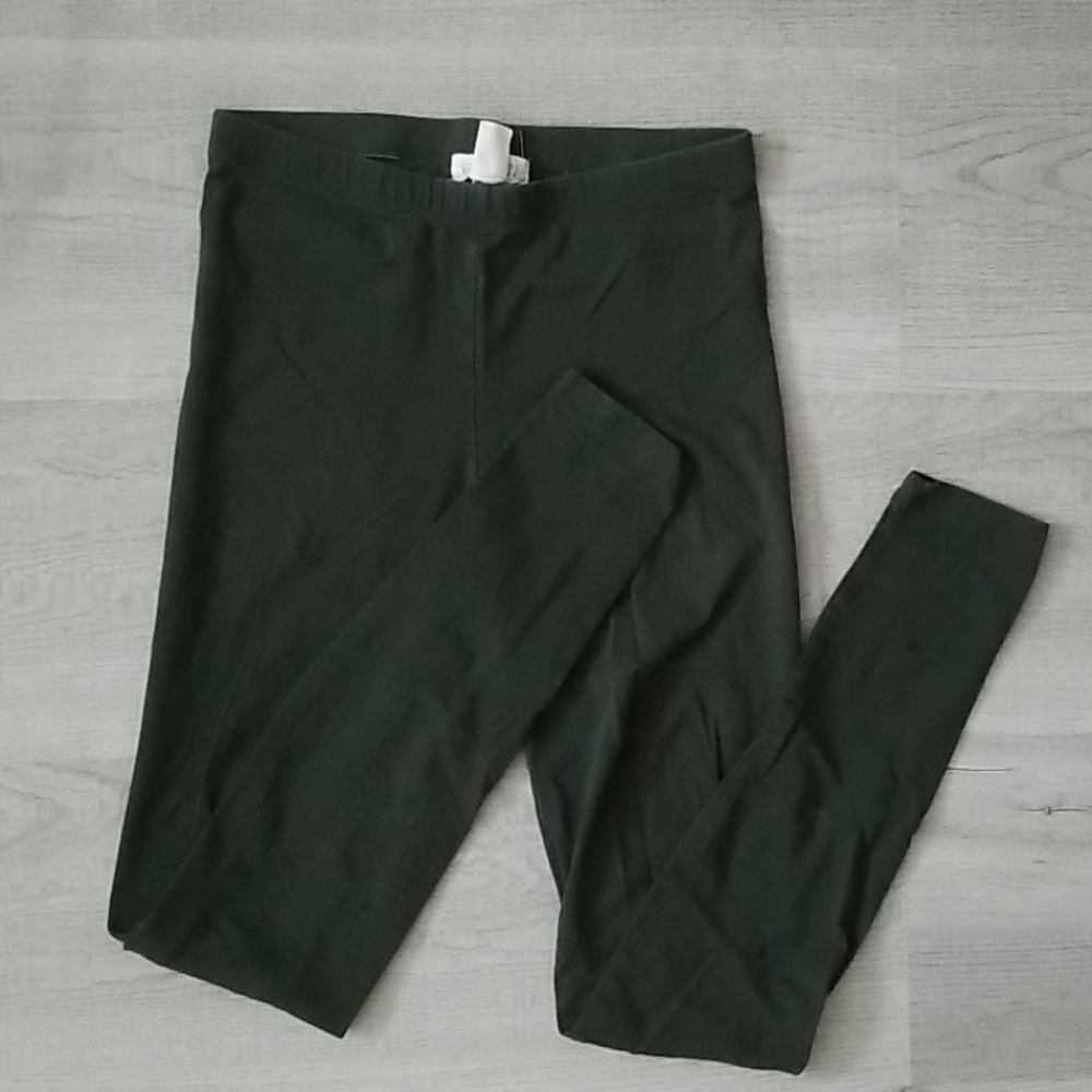 ✨3/10✨ F21 navy green leggings